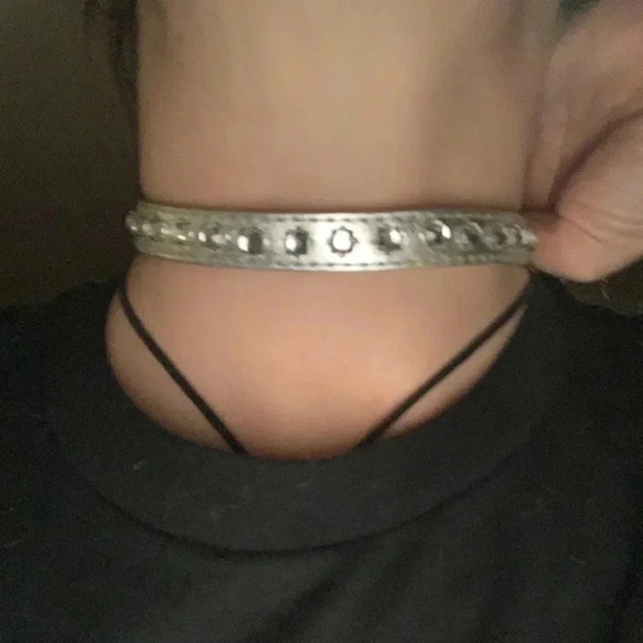 Silver choker with silver gems - Picture 1 of 5